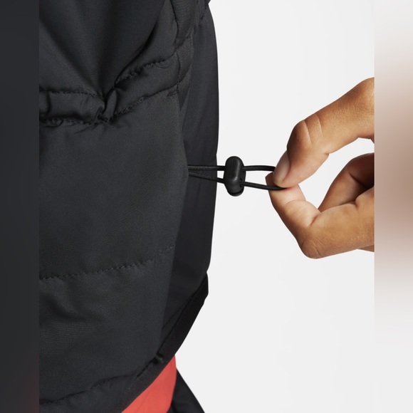 NWT♥️ Nike Thermal fit Women's Black Puffer Vest, MED - Picture 4 of 14